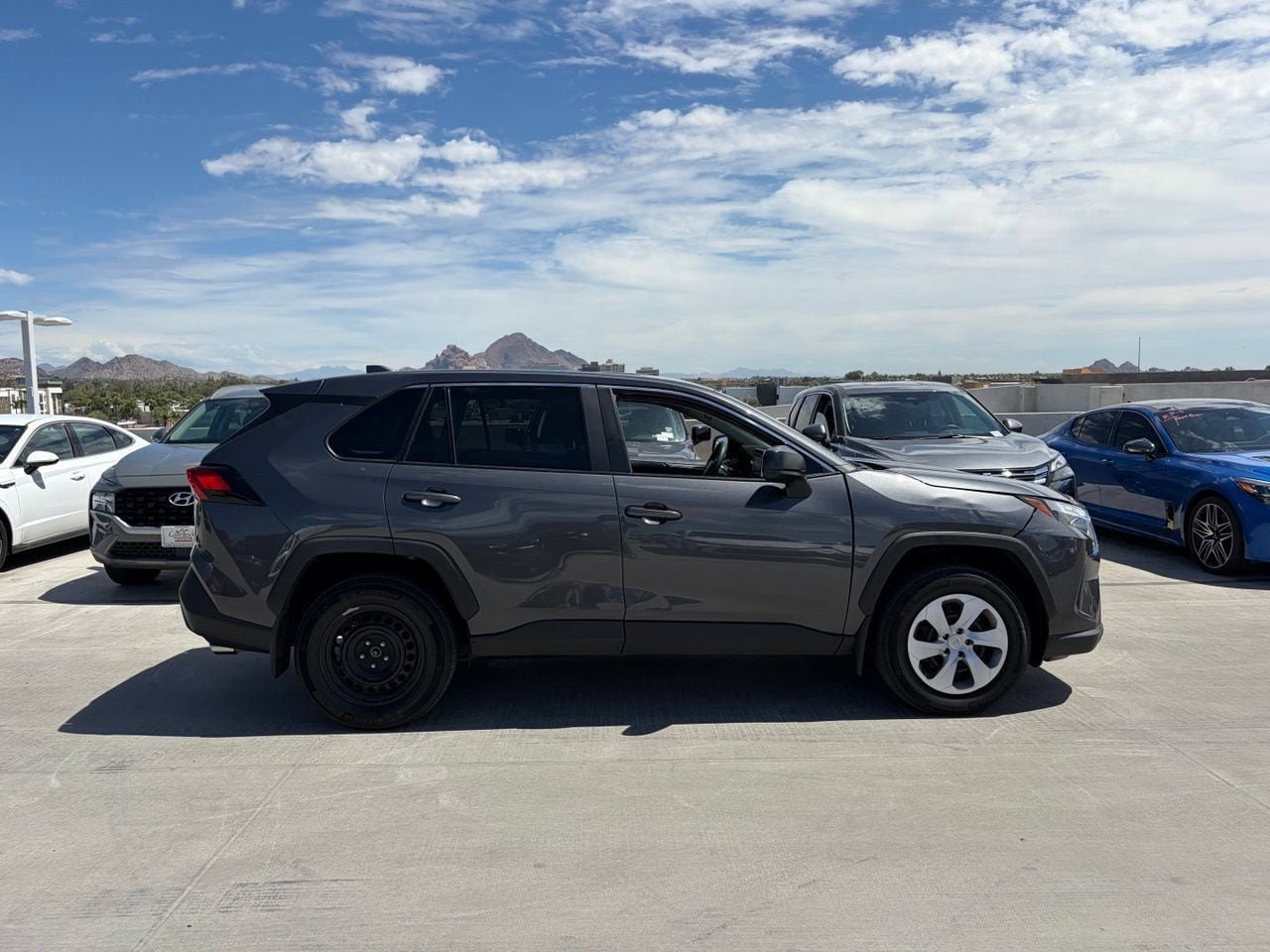 Used 2025 Toyota RAV4 LE AWD/4WD image 2