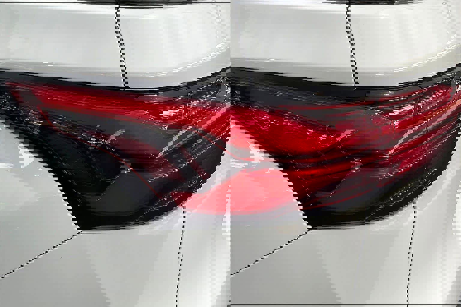 Used 2023 Chevrolet Traverse RS image 28