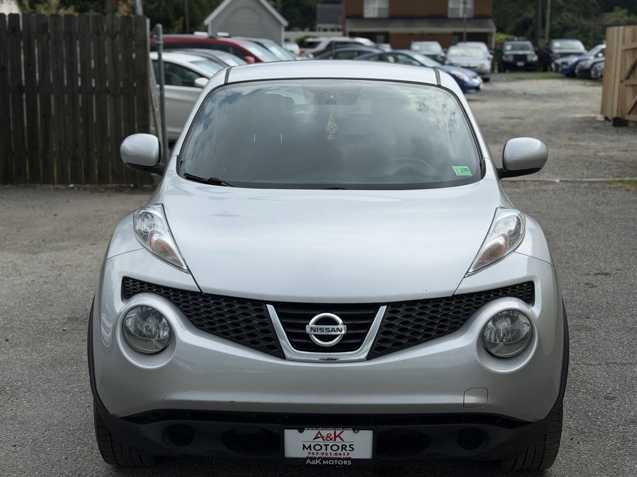 Used 2014 Nissan Juke S FWD image 4