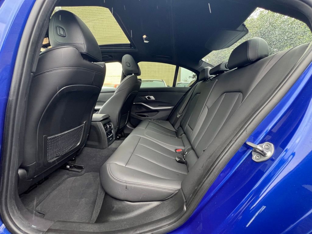 Used 2022 BMW 330i Sedan w/ M Sport Package image 16