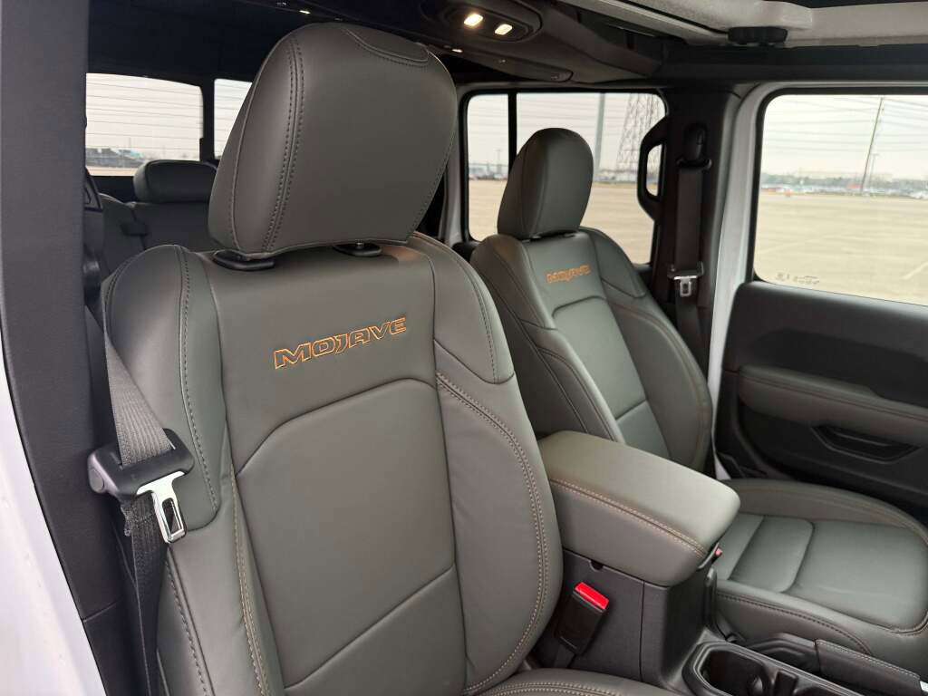 New 2026 Jeep Gladiator Mojave image 21