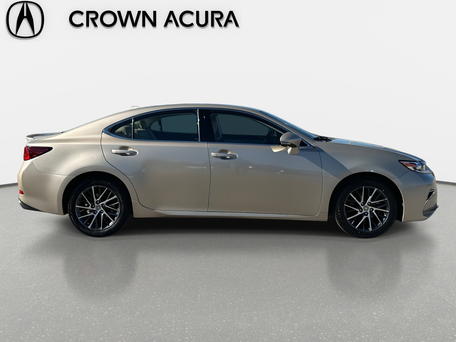 Used 2018 Lexus ES 350 w/ Luxury Package w/Wood Trim image 5