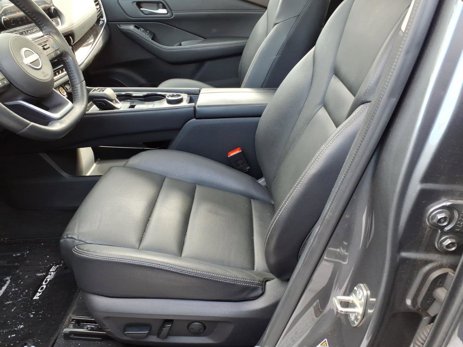 Used 2023 Nissan Rogue SL w/ SL Premium Package image 9