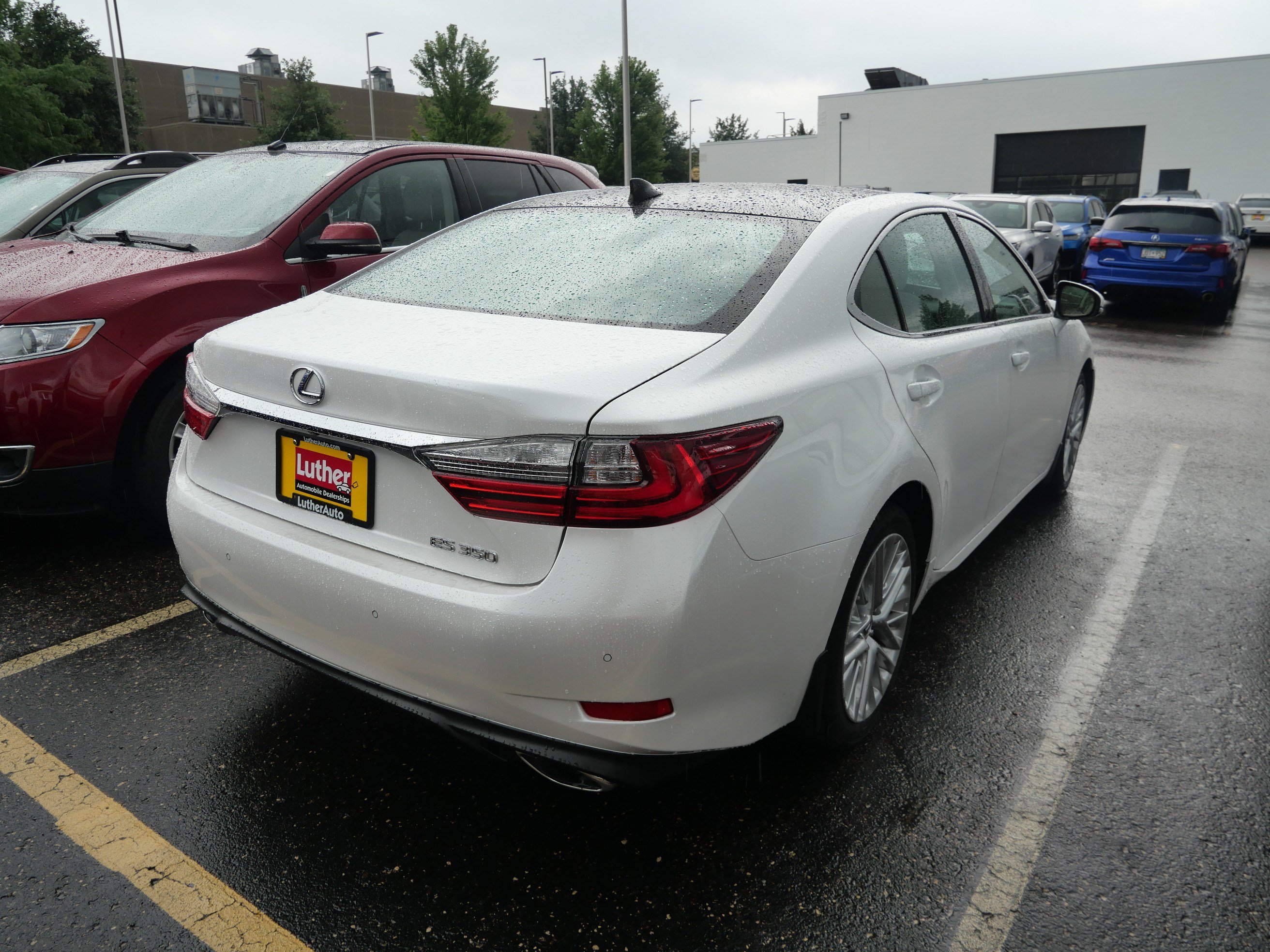 Used 2018 Lexus ES 350 w/ Luxury Package w/Wood Trim FWD image 5