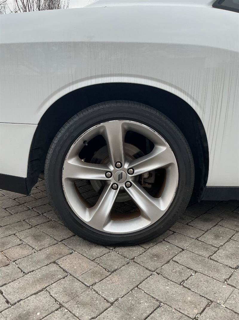 Used 2018 Dodge Challenger R/T RWD image 11
