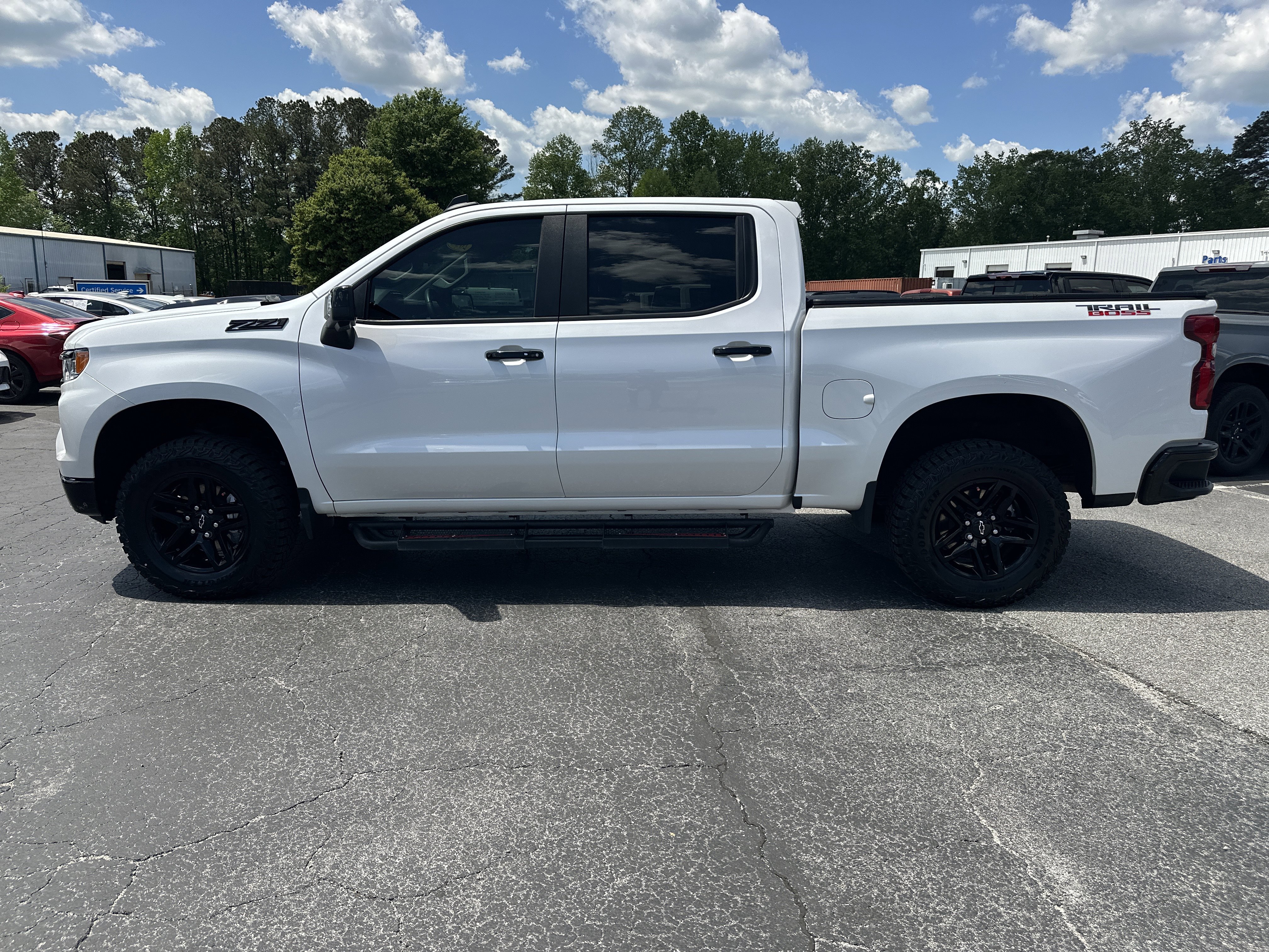 Used 2024 Chevrolet Silverado 1500 LT Trail Boss w/ LT Trail Boss Premium Package AWD/4WD image 5