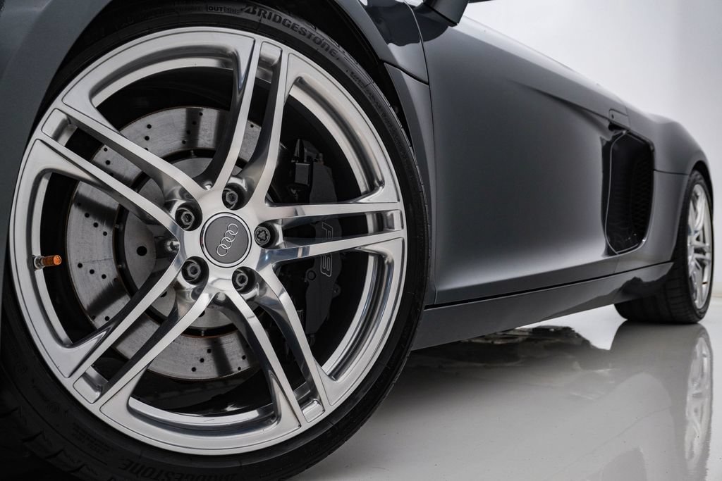 Used 2012 Audi R8 V8 AWD/4WD image 5