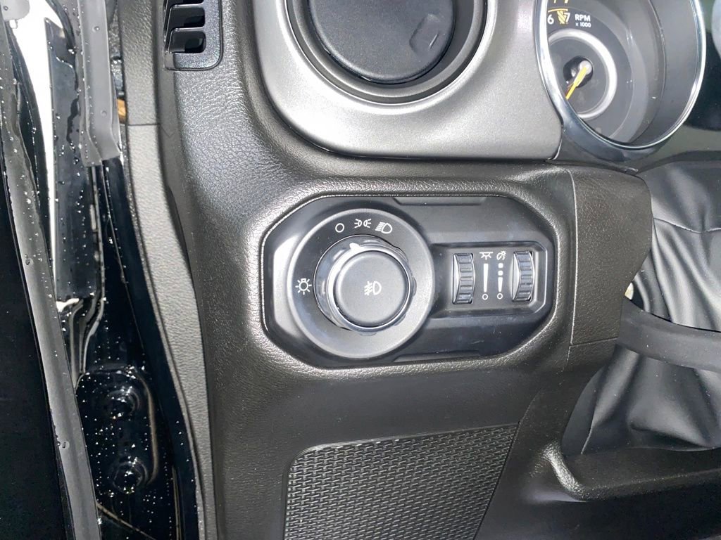 Used 2022 Jeep Wrangler Unlimited Sport image 28