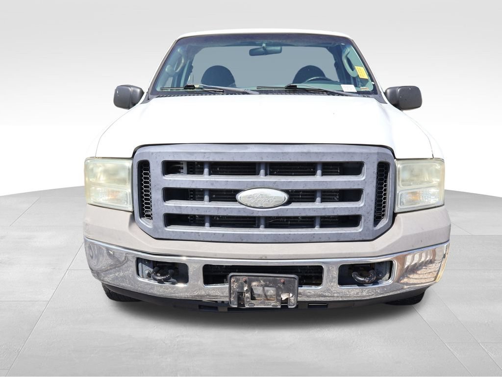 Used 2005 Ford F250 2WD Regular Cab Super Duty image 4
