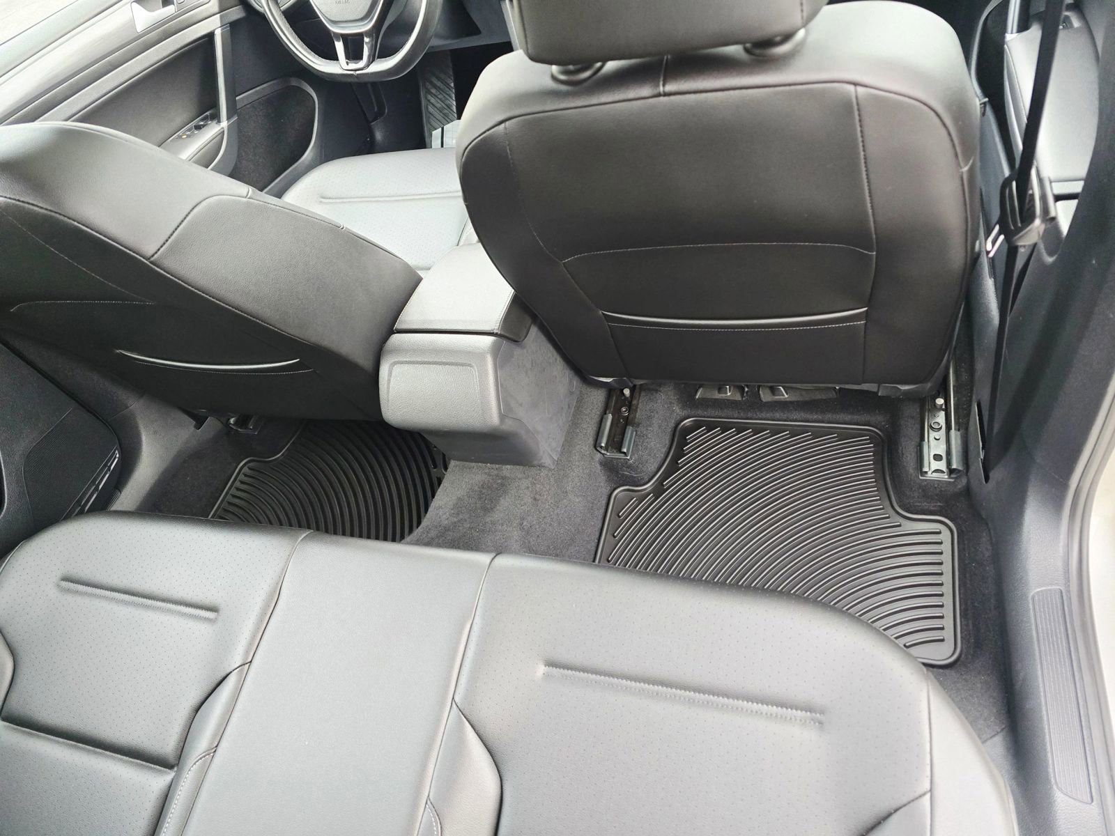 Used 2018 Volkswagen Golf SE FWD image 33