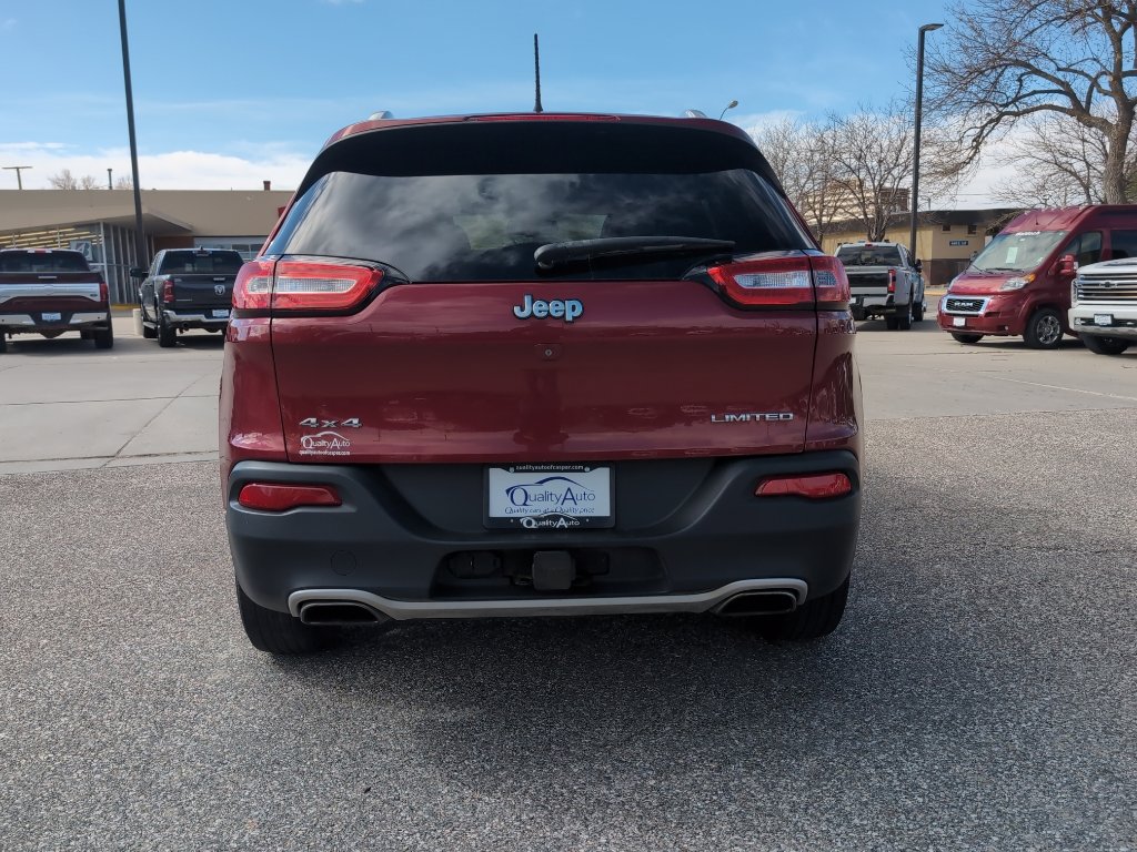 Used 2017 Jeep Cherokee Limited w/ Trailer Tow Group AWD/4WD image 7