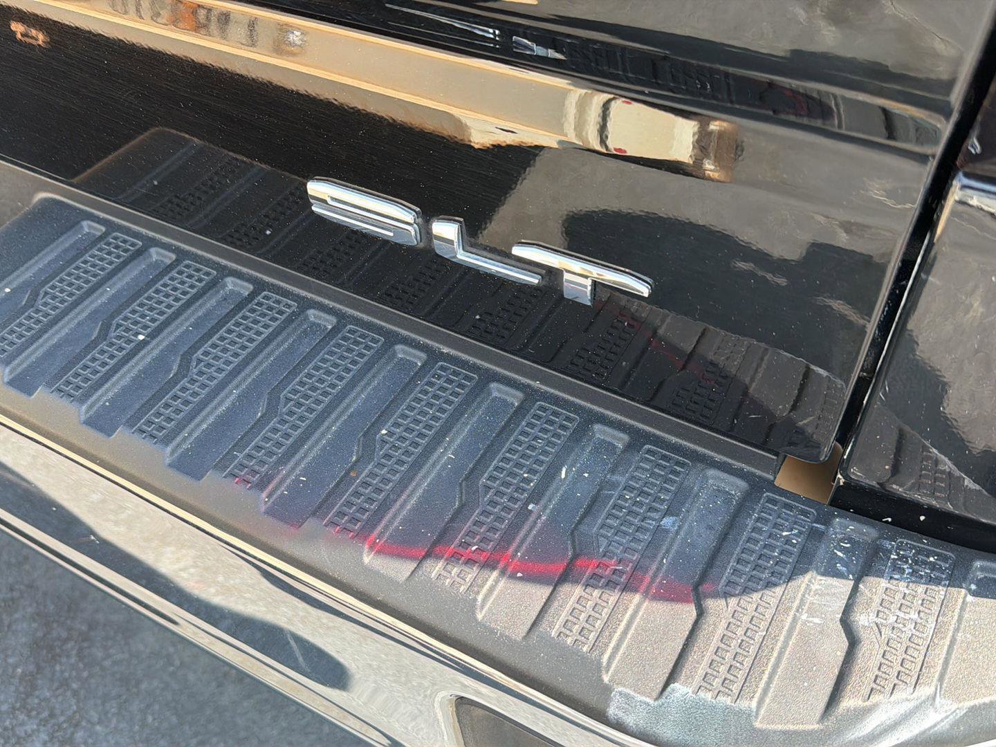 Used 2024 GMC Sierra 1500 SLT AWD/4WD image 10