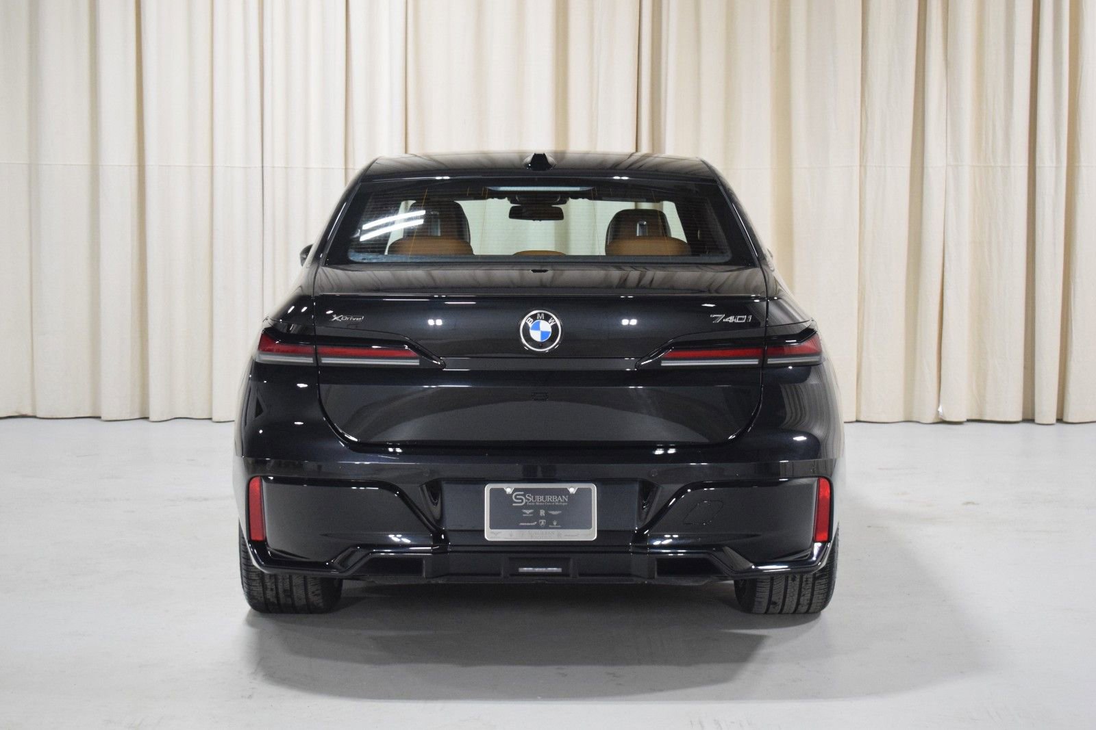 Used 2025 BMW 740i xDrive image 12