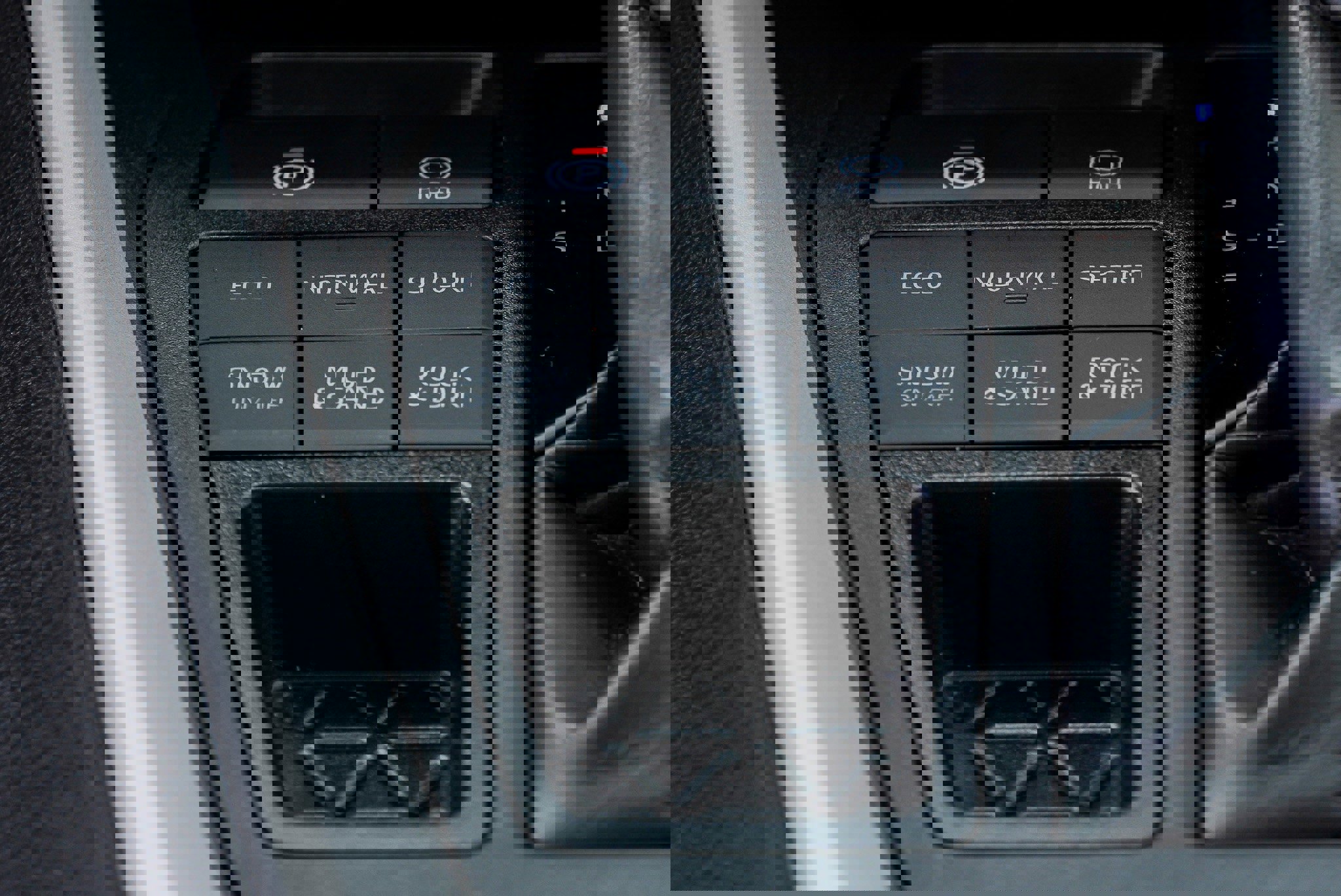 Certified 2025 Toyota RAV4 XLE image 36