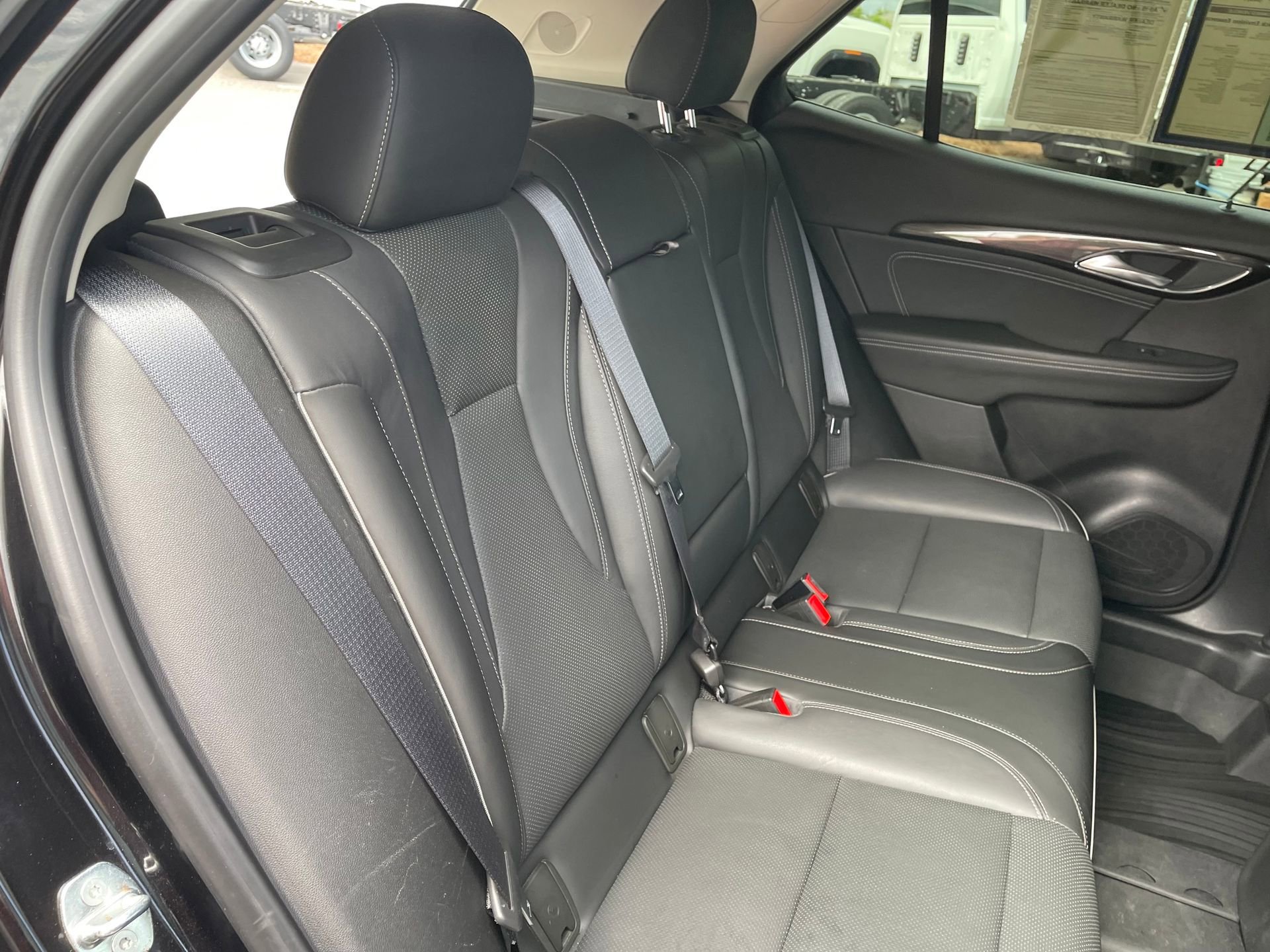 Used 2021 Buick Envision Essence w/ Technology Package I AWD/4WD image 24