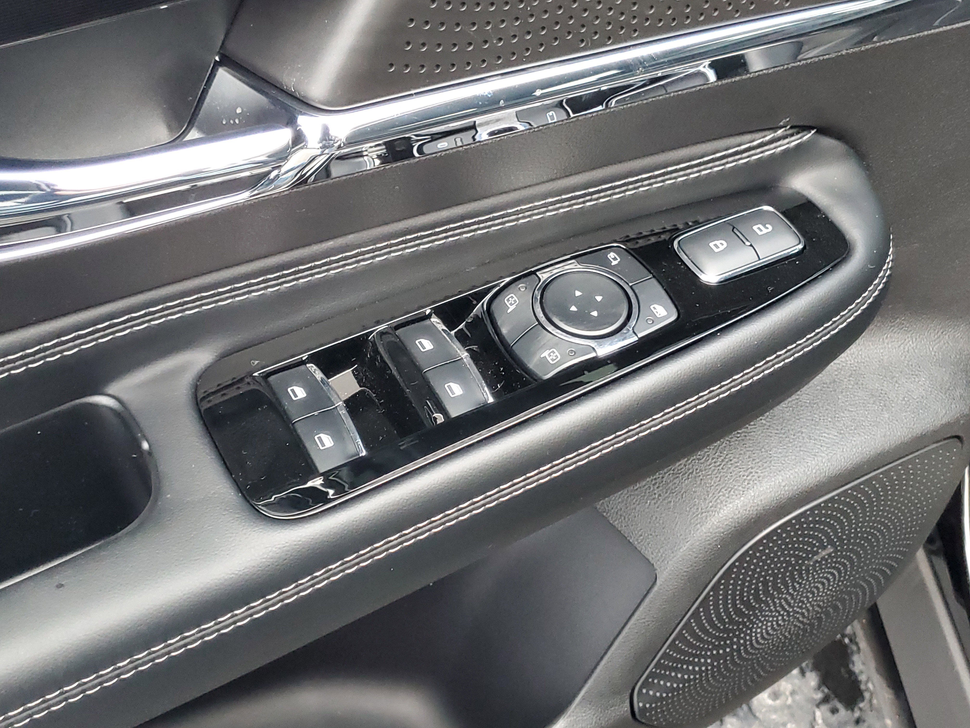 New 2026 Lincoln Corsair Premiere image 10