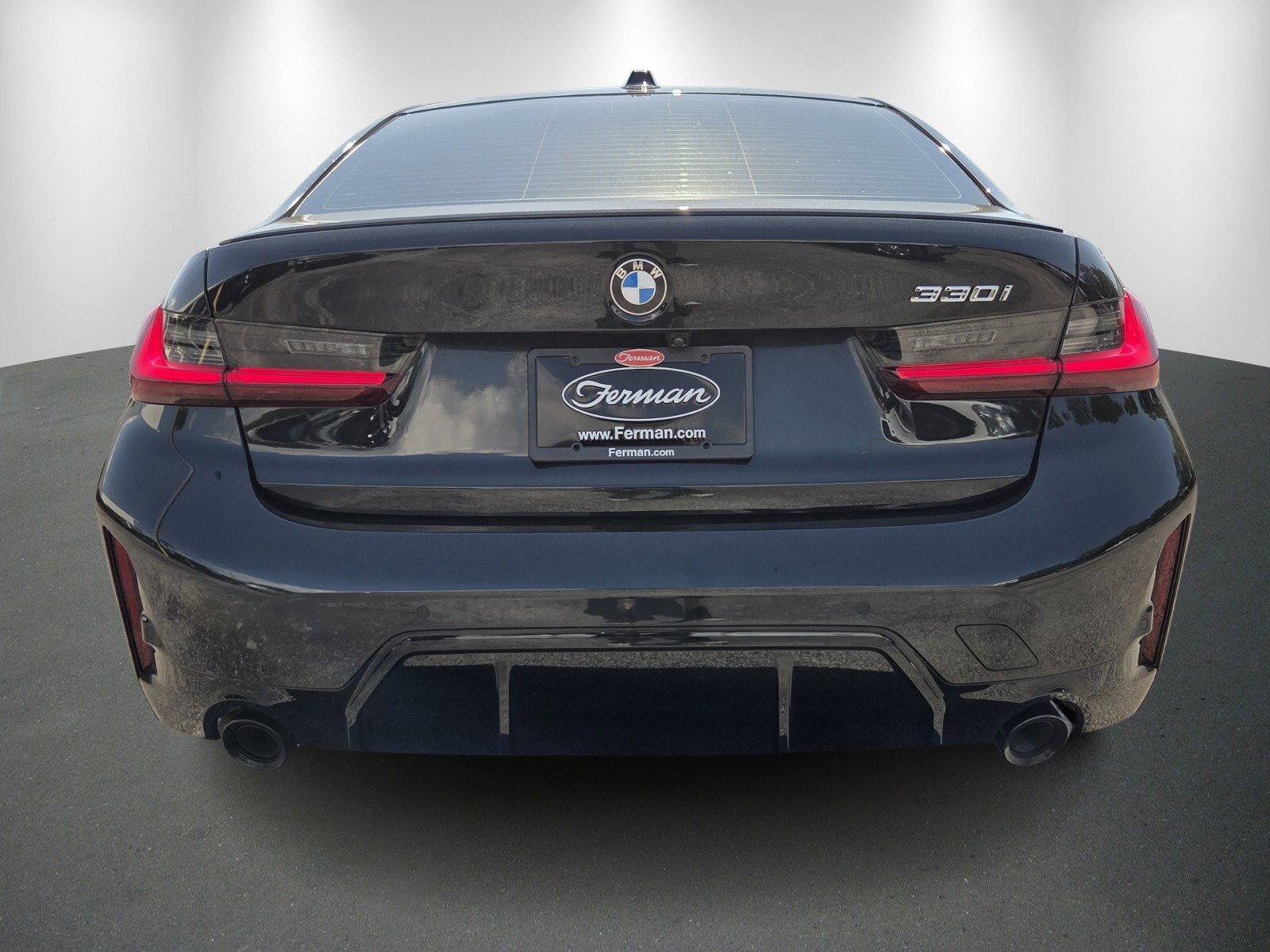 Certified 2024 BMW 330i Sedan w/ M Sport Package RWD image 6