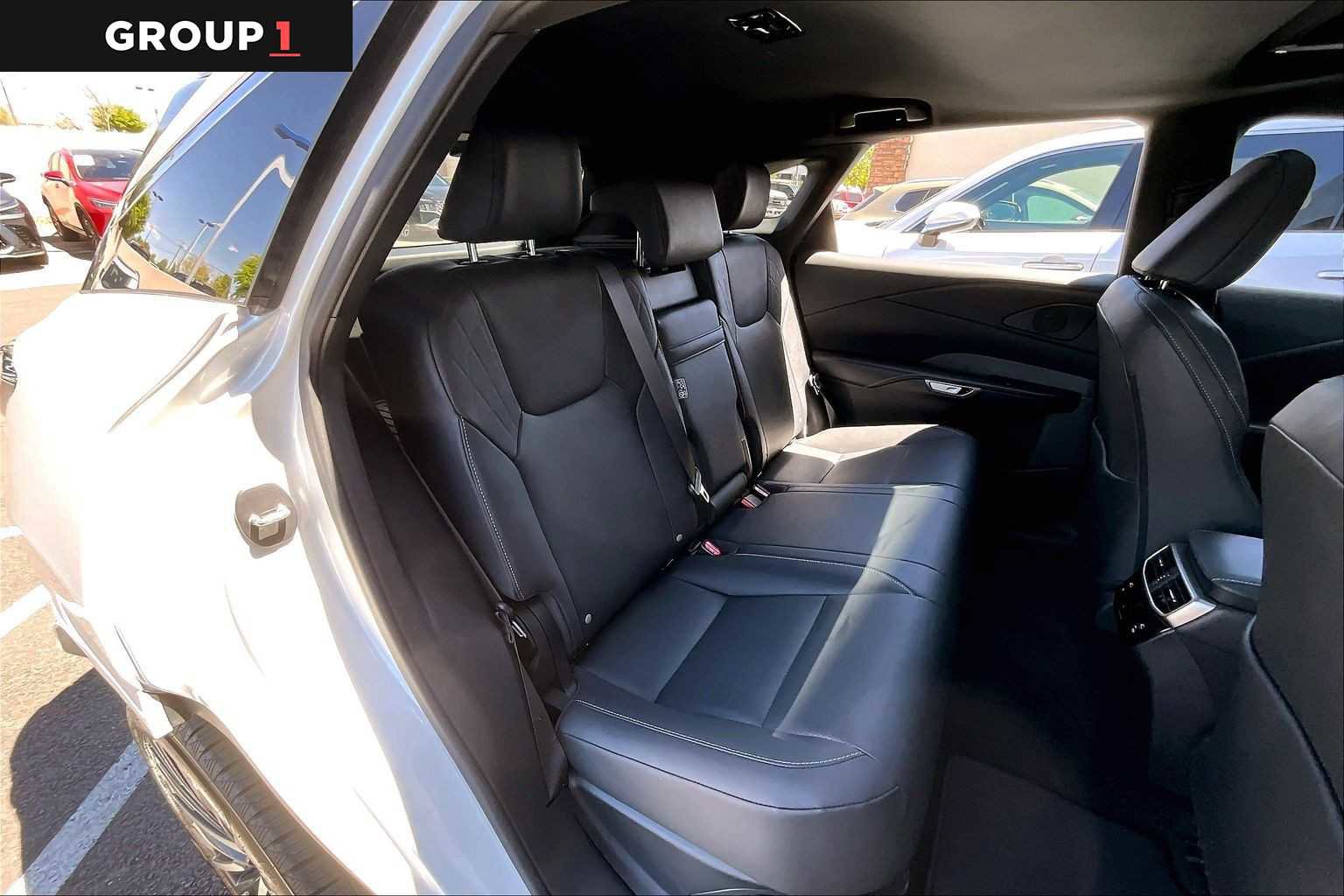 Used 2025 Lexus RX 350 Premium Plus w/ Convenience Package AWD/4WD image 19