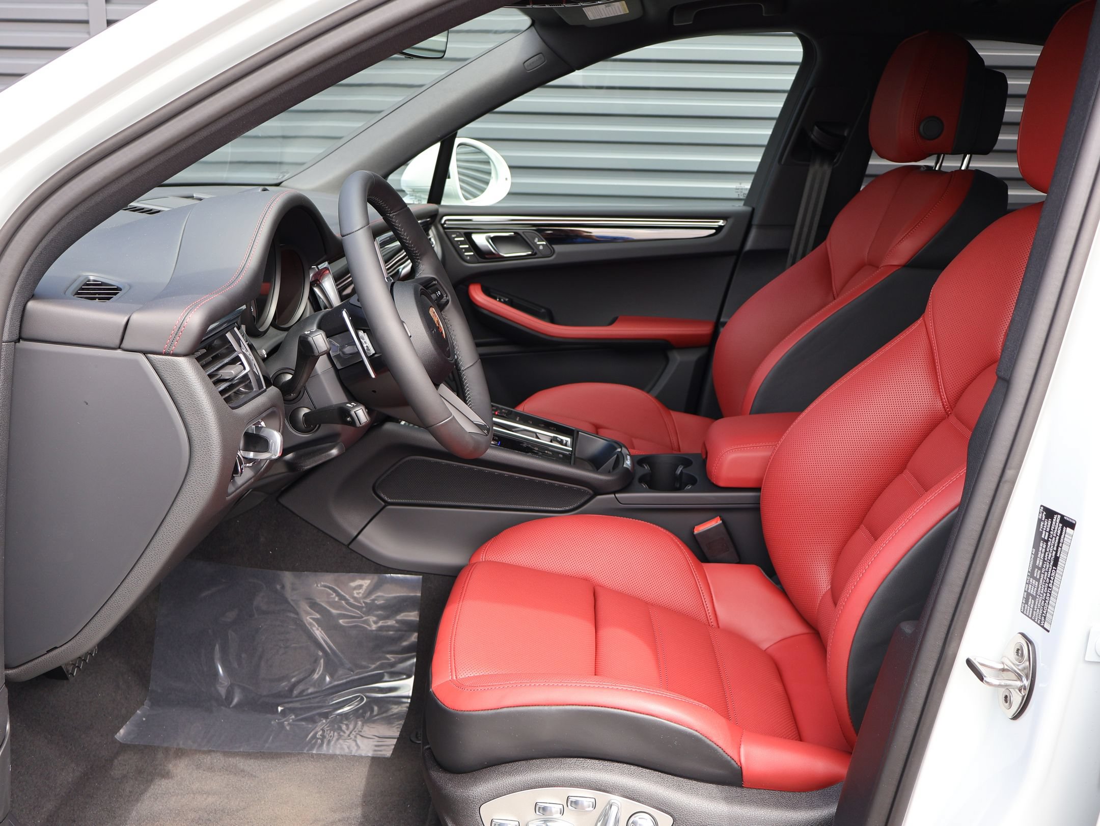 New 2026 Porsche Macan S AWD/4WD image 5