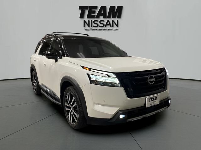 Used 2024 Nissan Pathfinder Platinum AWD/4WD image 1
