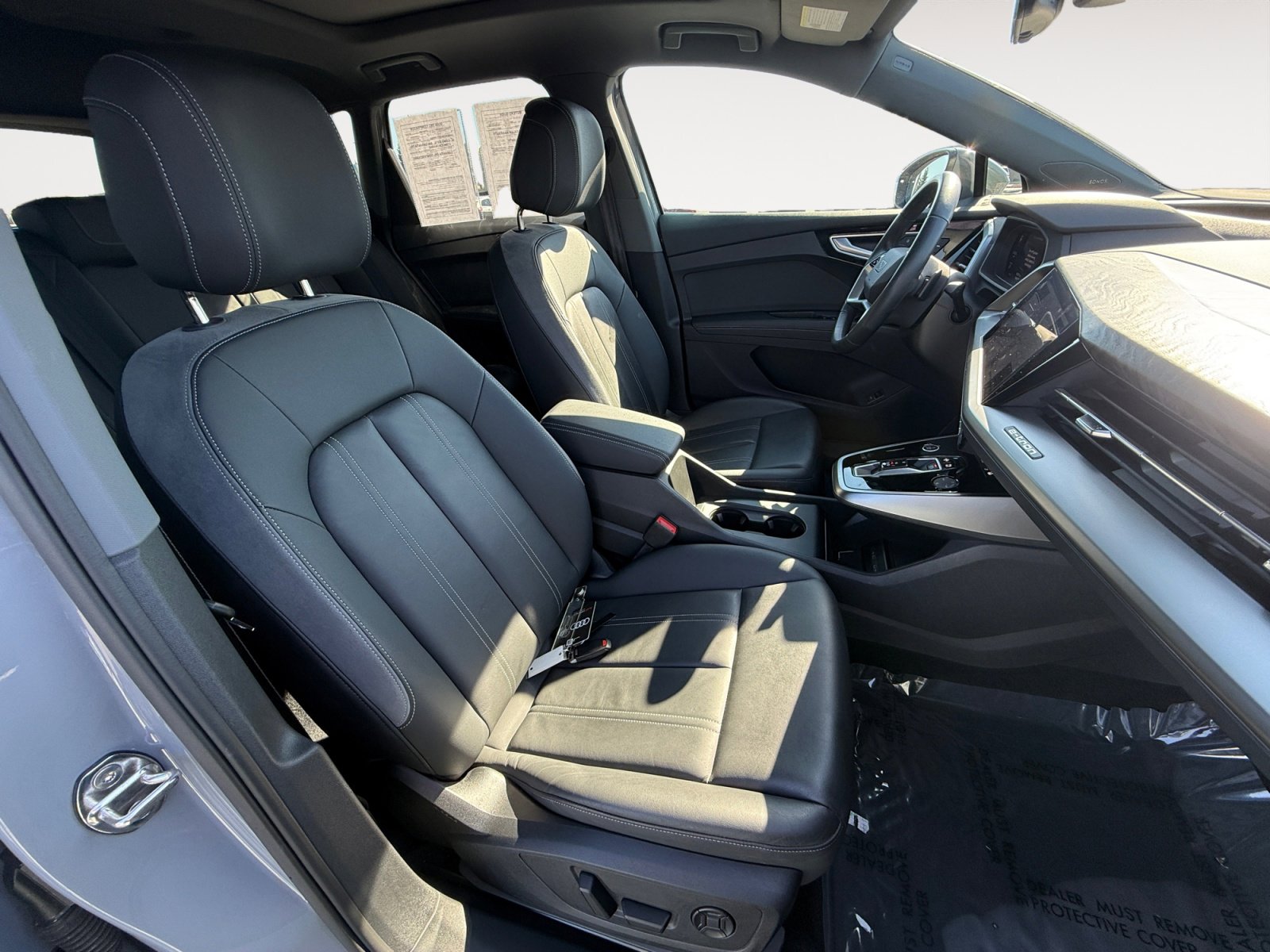 Used 2023 Audi Q4 e-tron Premium Plus w/ Premium Plus image 19