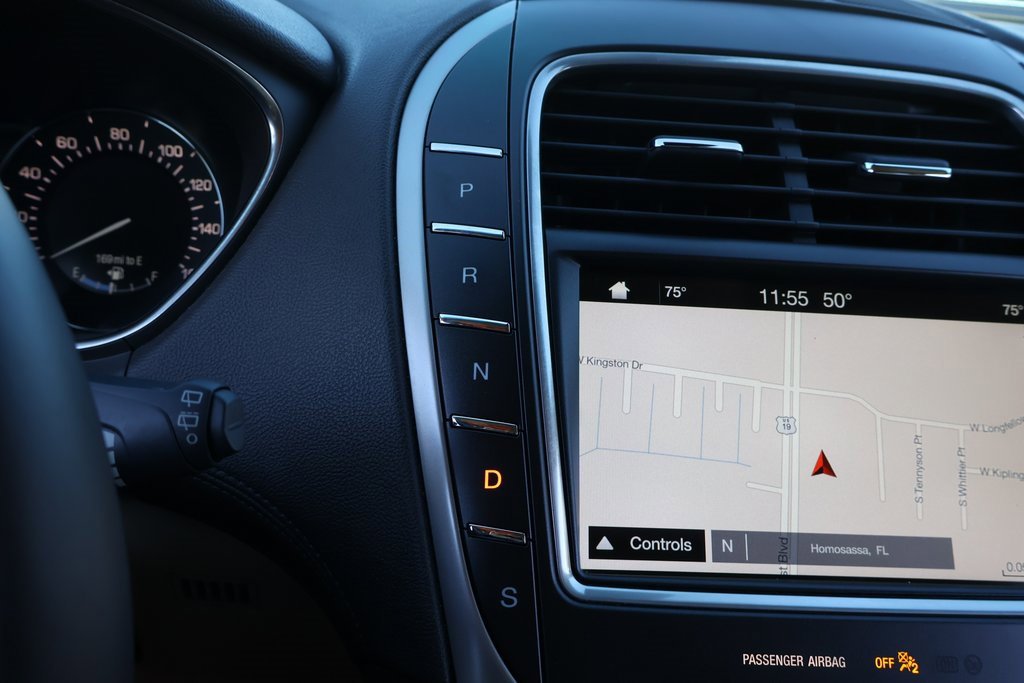 Used 2018 Lincoln MKX Reserve w/ Lincoln MKX Climate Package image 27