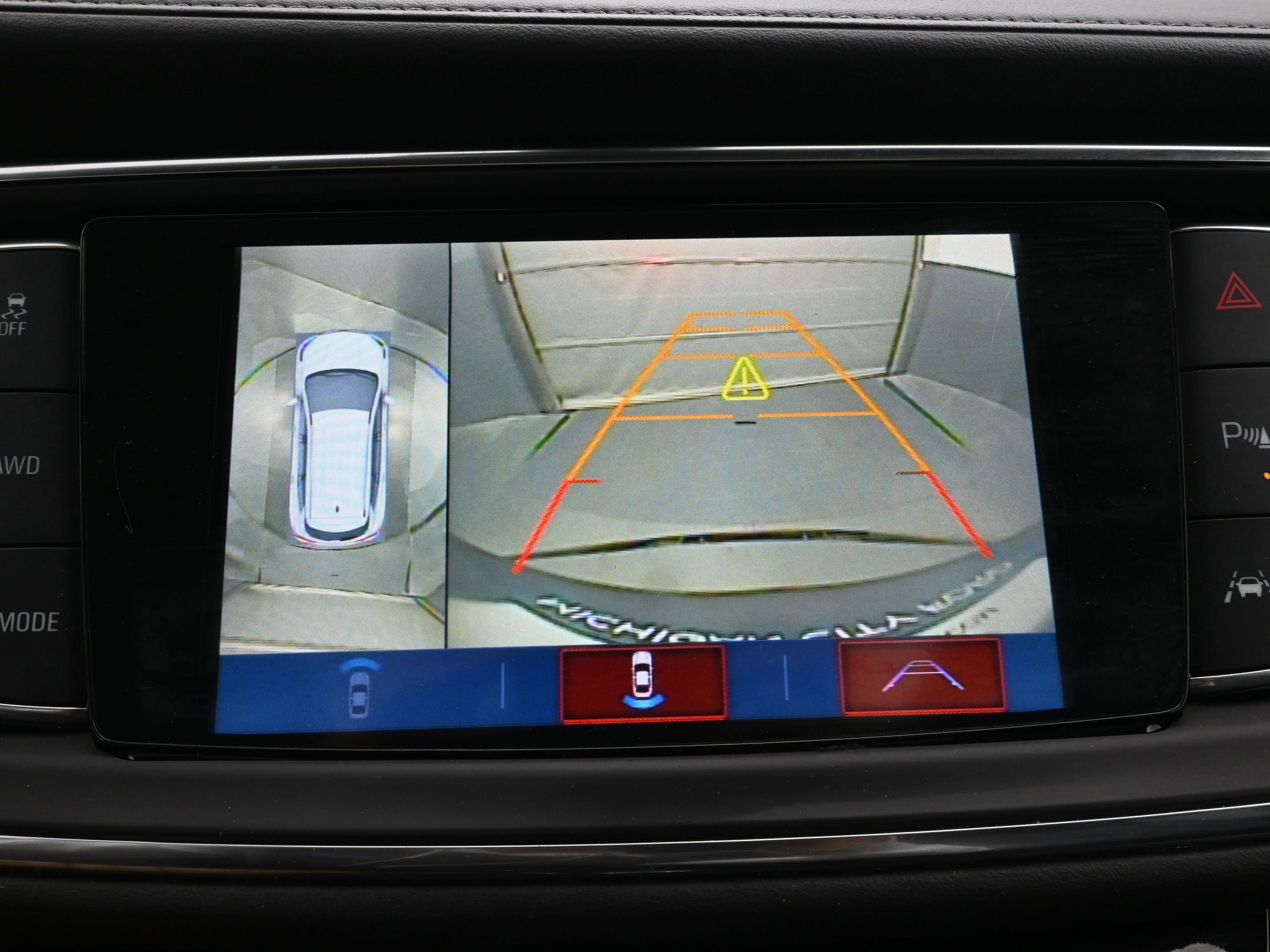 Used 2019 Buick Enclave Avenir w/ Avenir Technology Package image 16