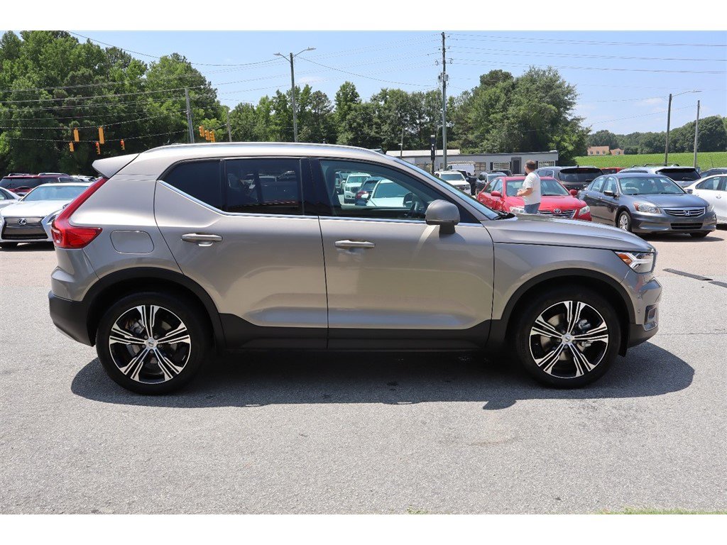 Used 2022 Volvo XC40 T5 Inscription AWD/4WD image 6