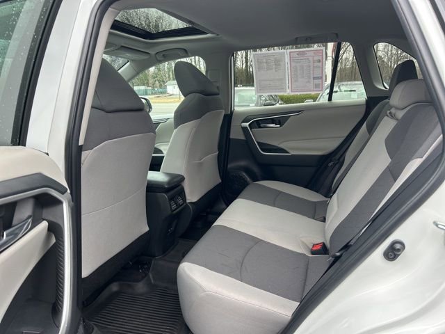 Used 2022 Toyota RAV4 XLE w/ Convenience Package image 16