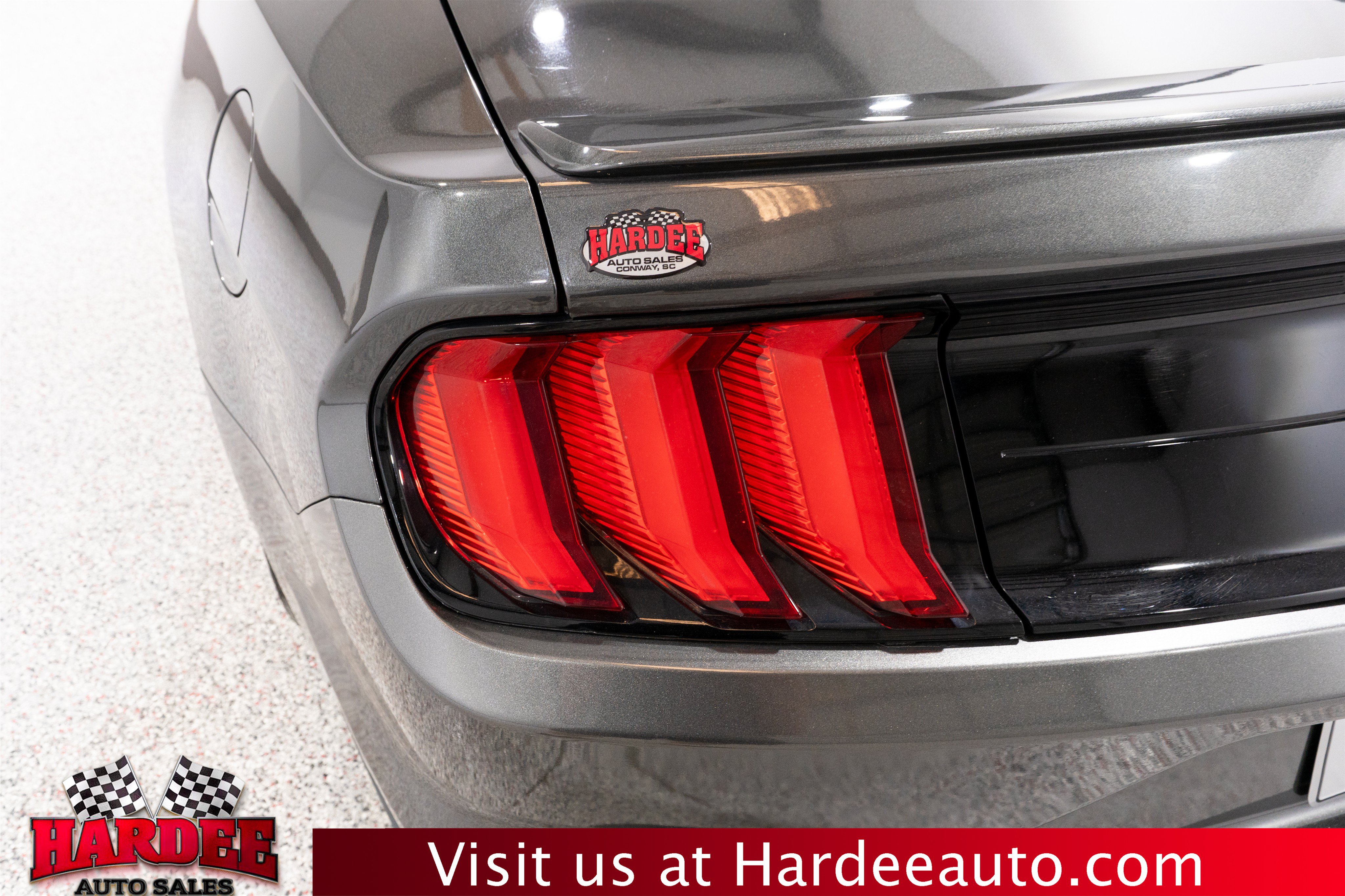 Used 2018 Ford Mustang Premium RWD image 12