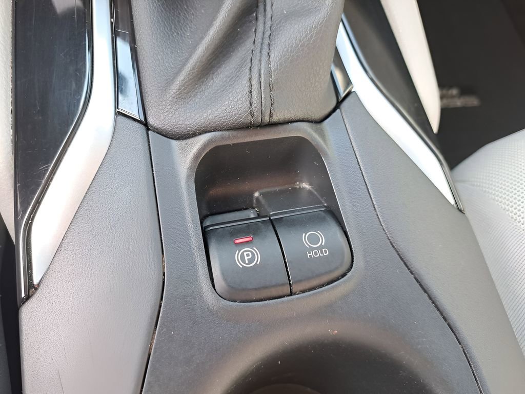 Certified 2025 Toyota Corolla Cross LE image 27