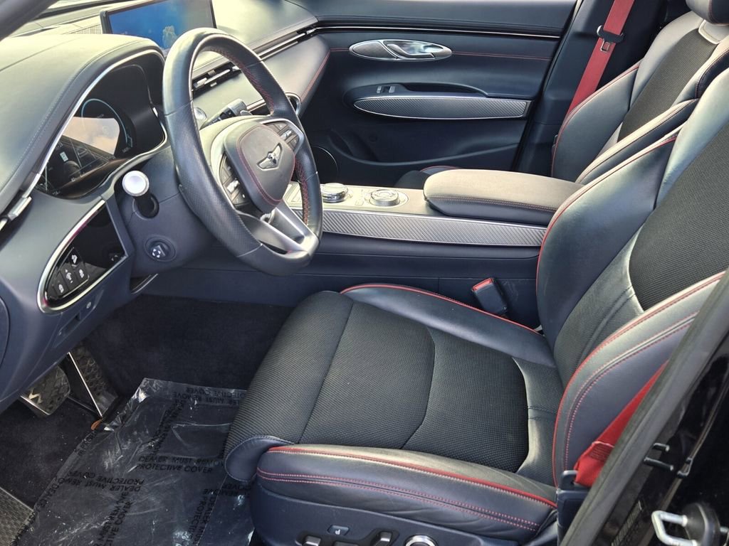 Used 2023 Genesis GV70 2.5T w/ Sport Prestige Package image 10