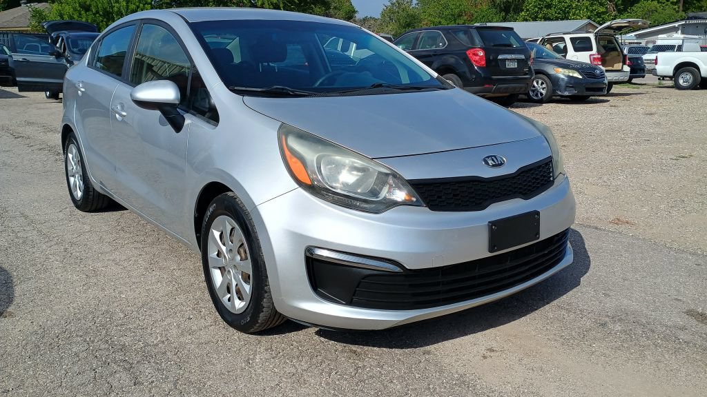 Used 2017 Kia Rio LX w/ Power Package FWD image 4