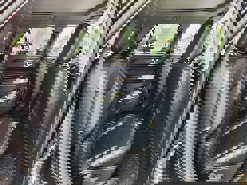 Used 2022 Ford Explorer XLT image 19