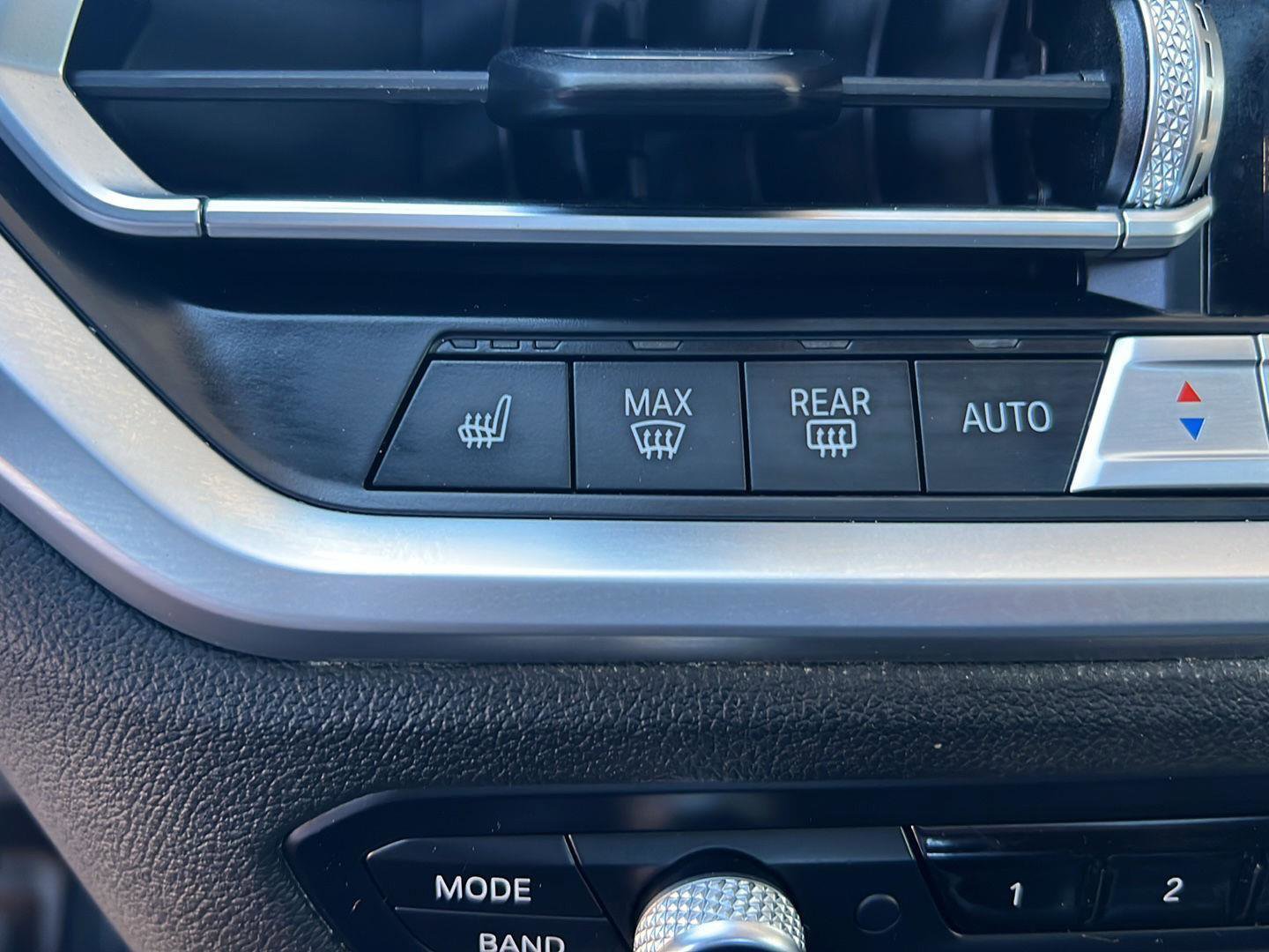 Used 2021 BMW 330i xDrive Sedan w/ Premium Package AWD/4WD image 28