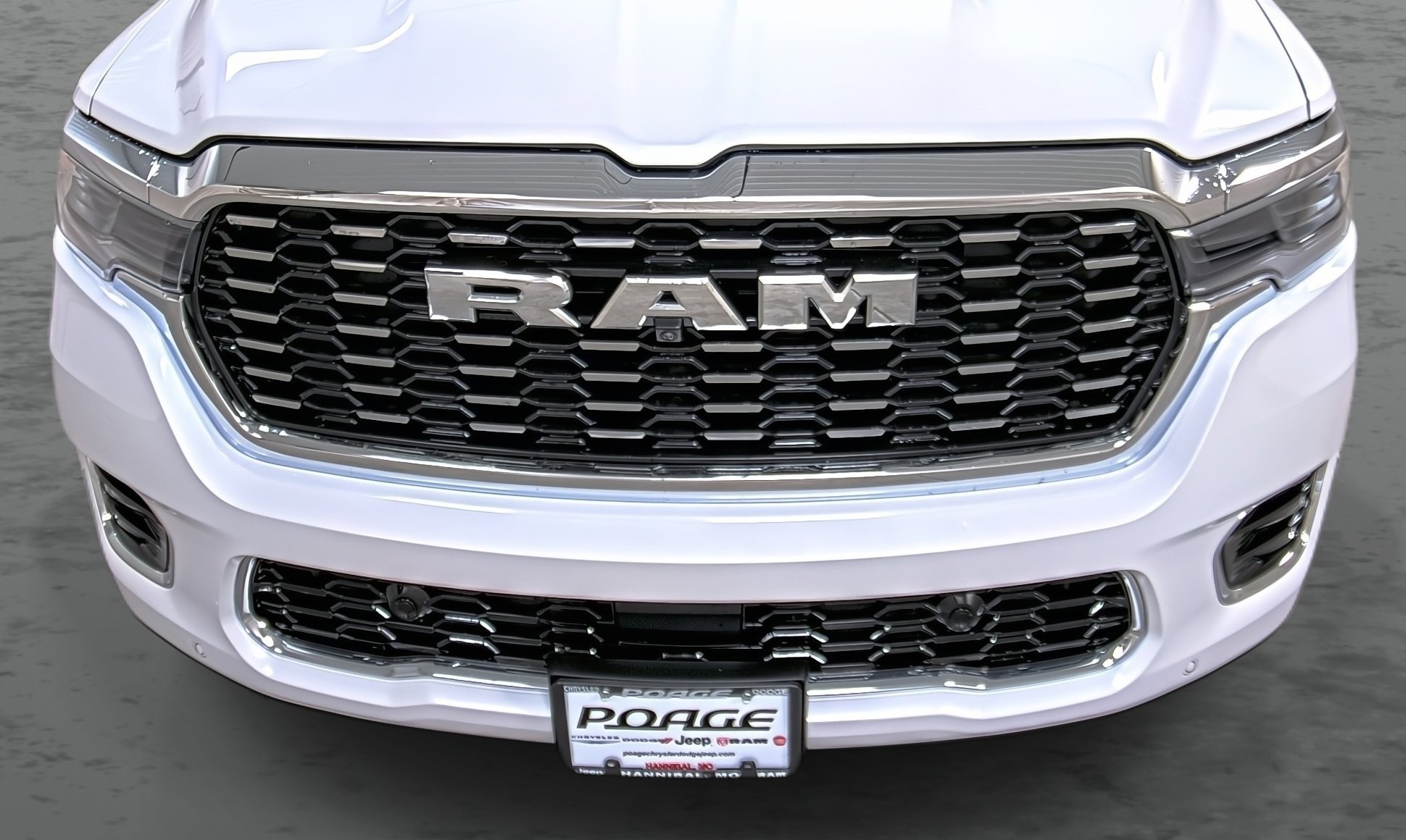 Used 2026 RAM 1500 Tungsten w/ Trailer Tow Group image 16