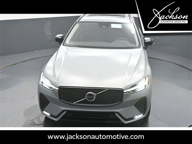 Used 2025 Volvo XC60 B5 Core w/ Climate Package image 43