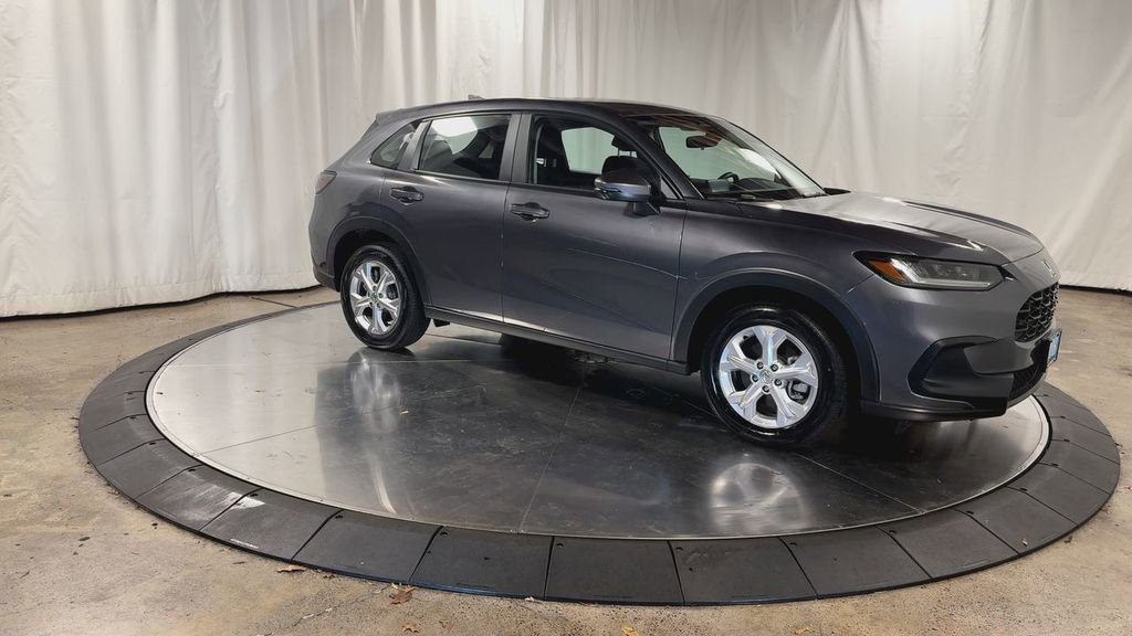 Used 2023 Honda HR-V LX image 3