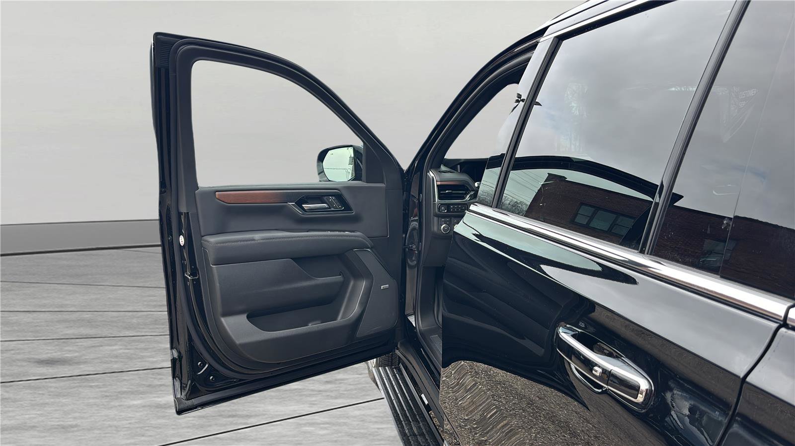 New 2026 GMC Yukon XL Denali w/ Denali Reserve Package image 15