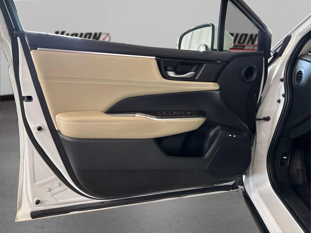 Used 2019 Honda Clarity Base image 24