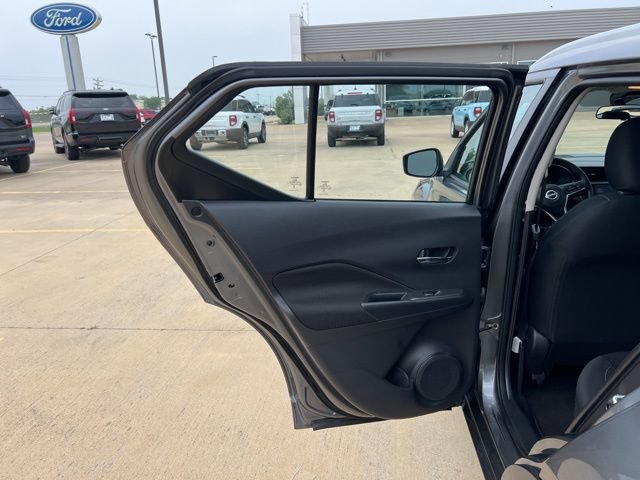 Used 2024 Nissan Kicks SV FWD image 13