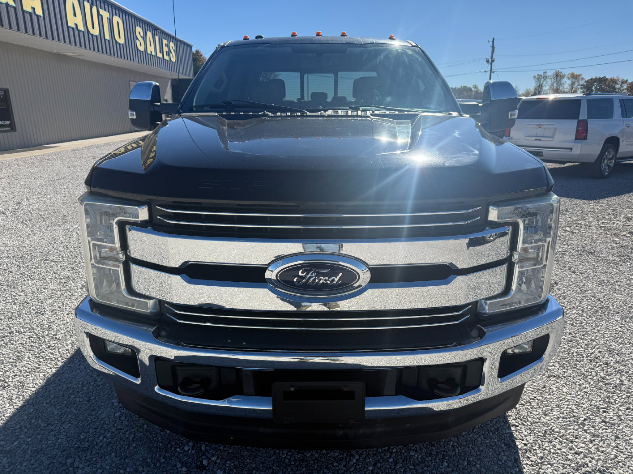 Used 2017 Ford F250 Lariat image 2