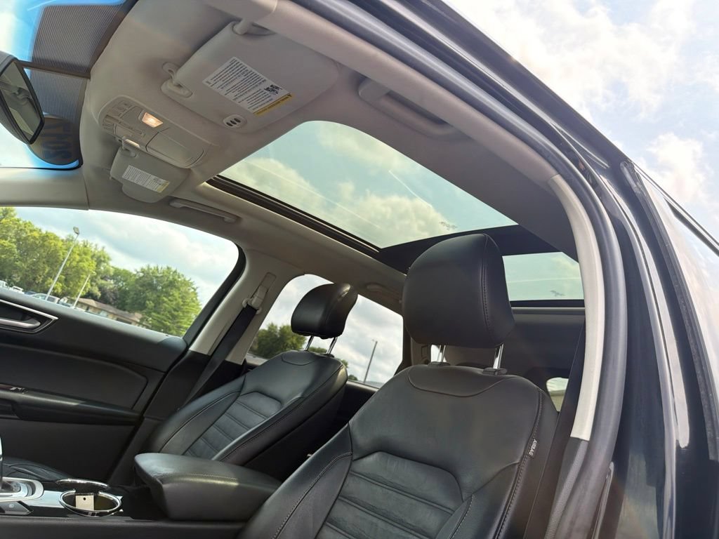 Used 2017 Ford Edge SEL w/ Equipment Group 201A AWD/4WD image 12