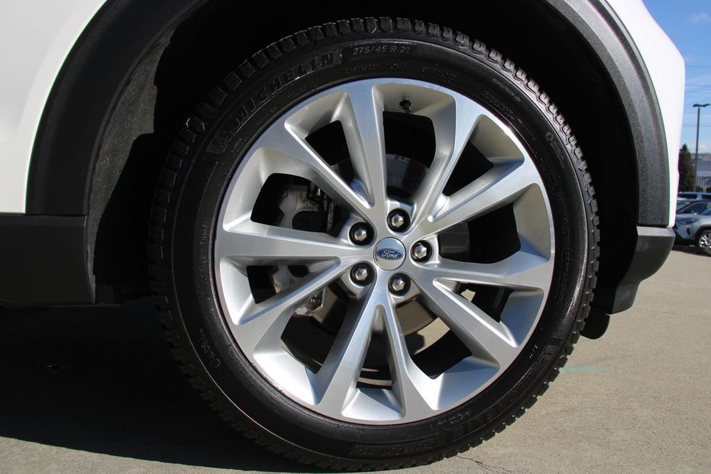 Used 2023 Ford Explorer Platinum w/ Technology Package AWD/4WD image 37