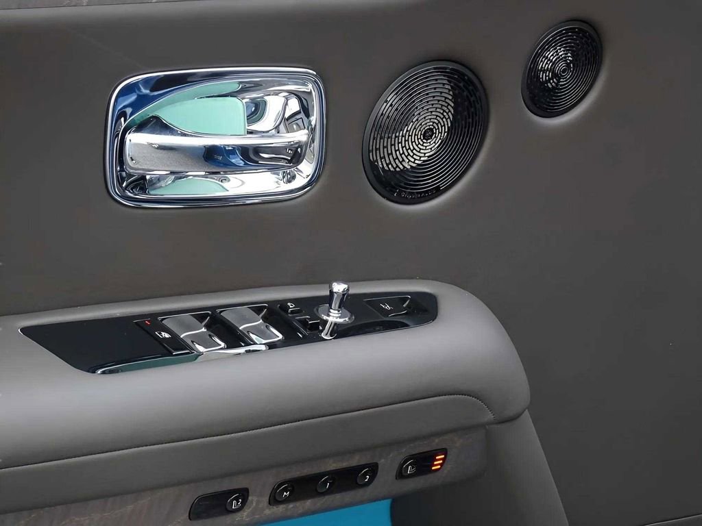 New 2025 Rolls-Royce Ghost image 23