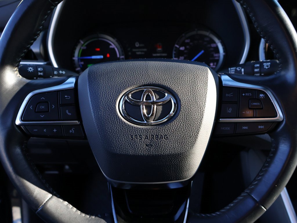 Used 2020 Toyota Highlander XLE image 34