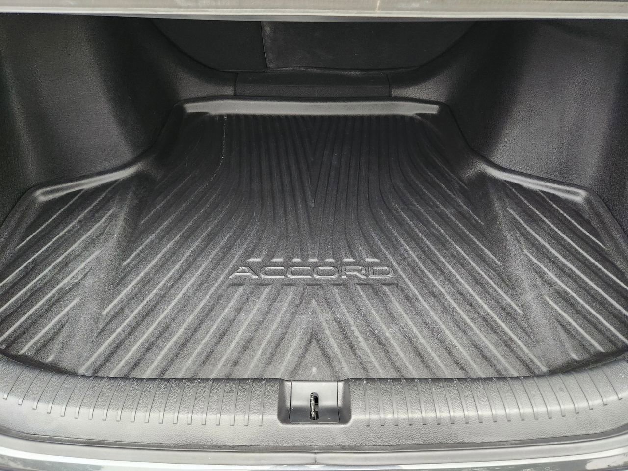 Certified 2023 Honda Accord EX image 31
