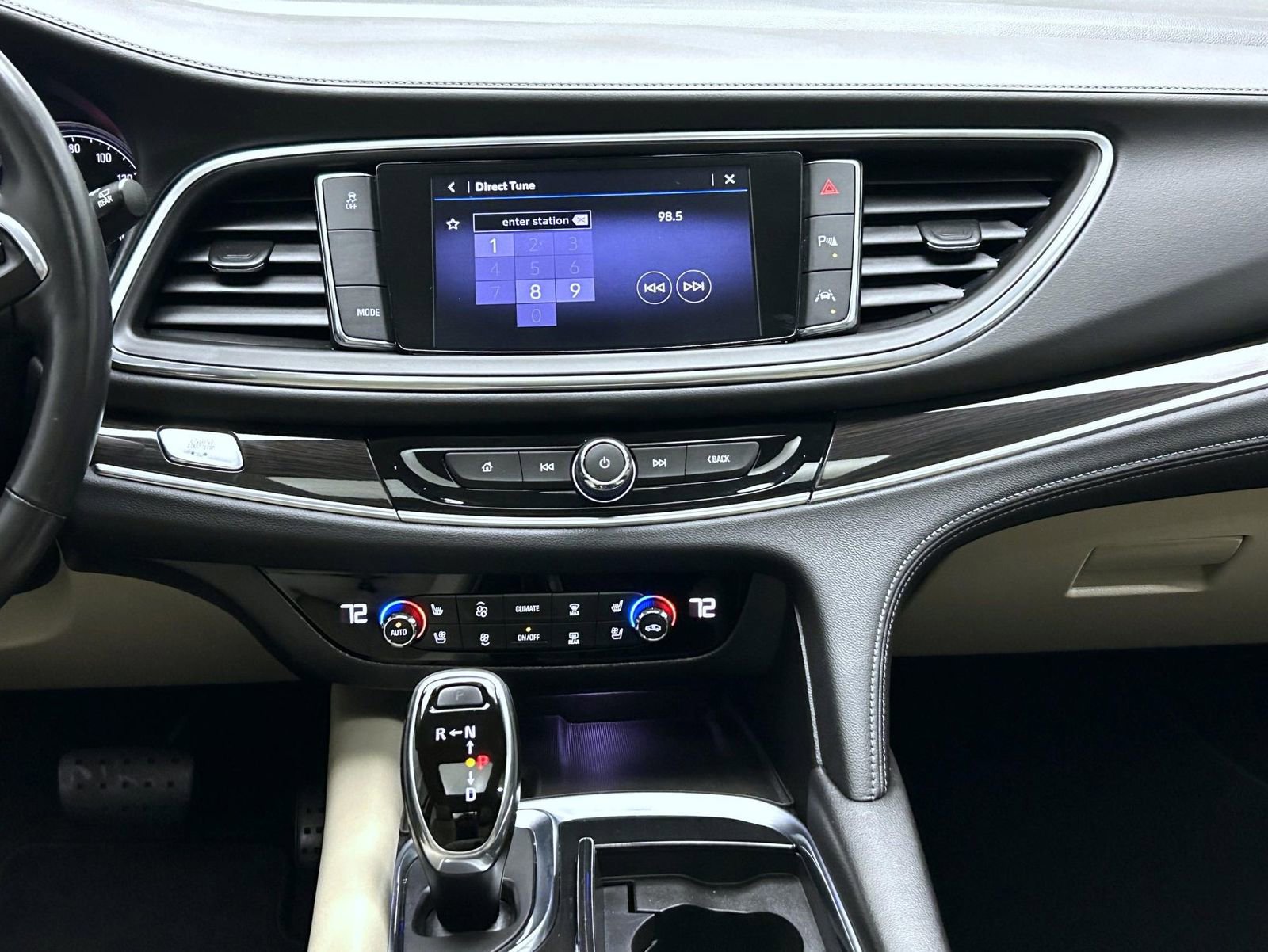 Used 2020 Buick Enclave Premium w/ Sun and Sites Package image 13