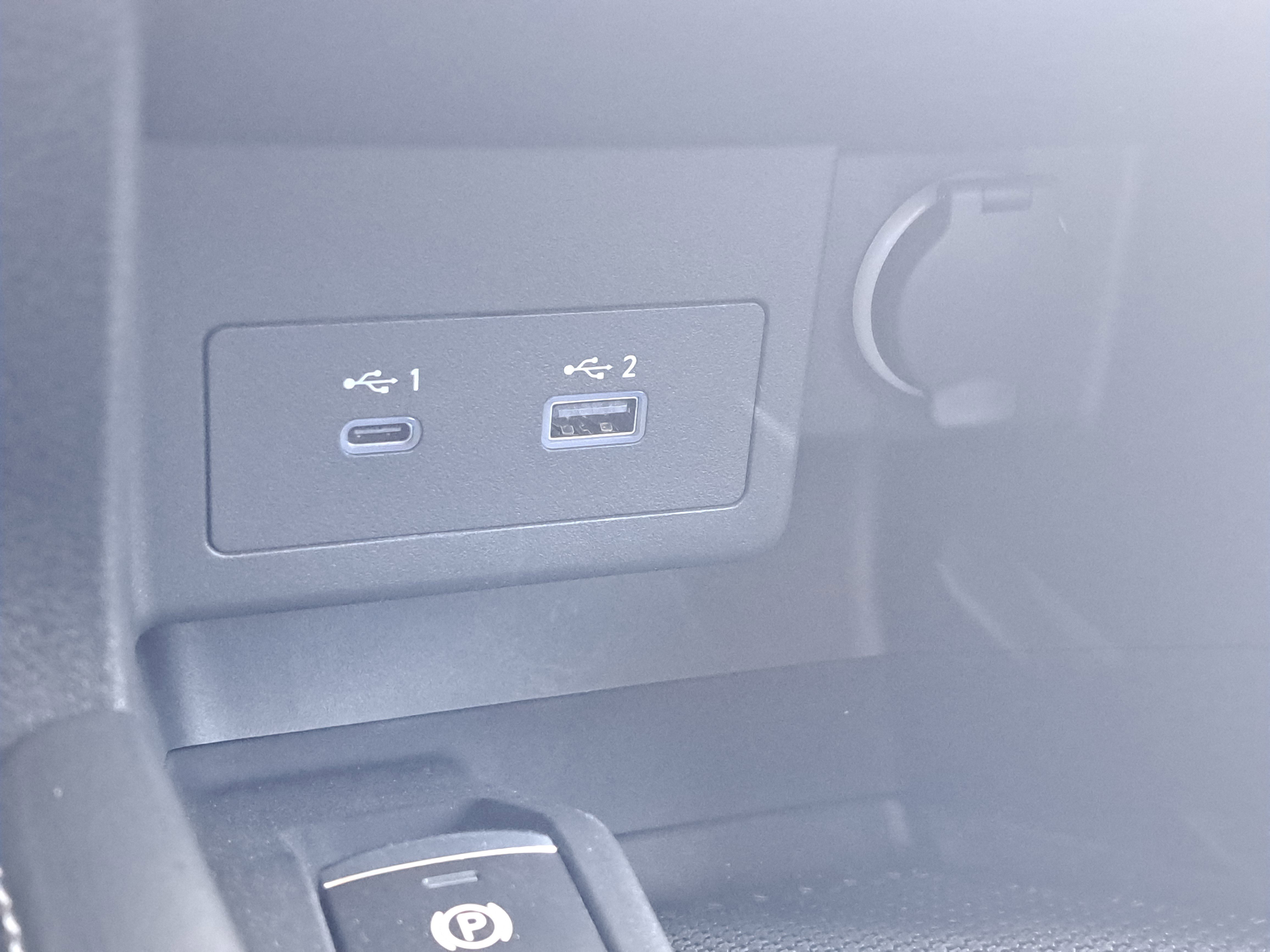 Certified 2023 Nissan Kicks SV image 30