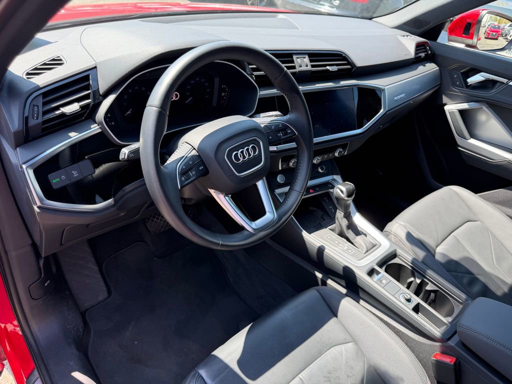 Used 2020 Audi Q3 2.0T Premium Plus AWD/4WD image 15